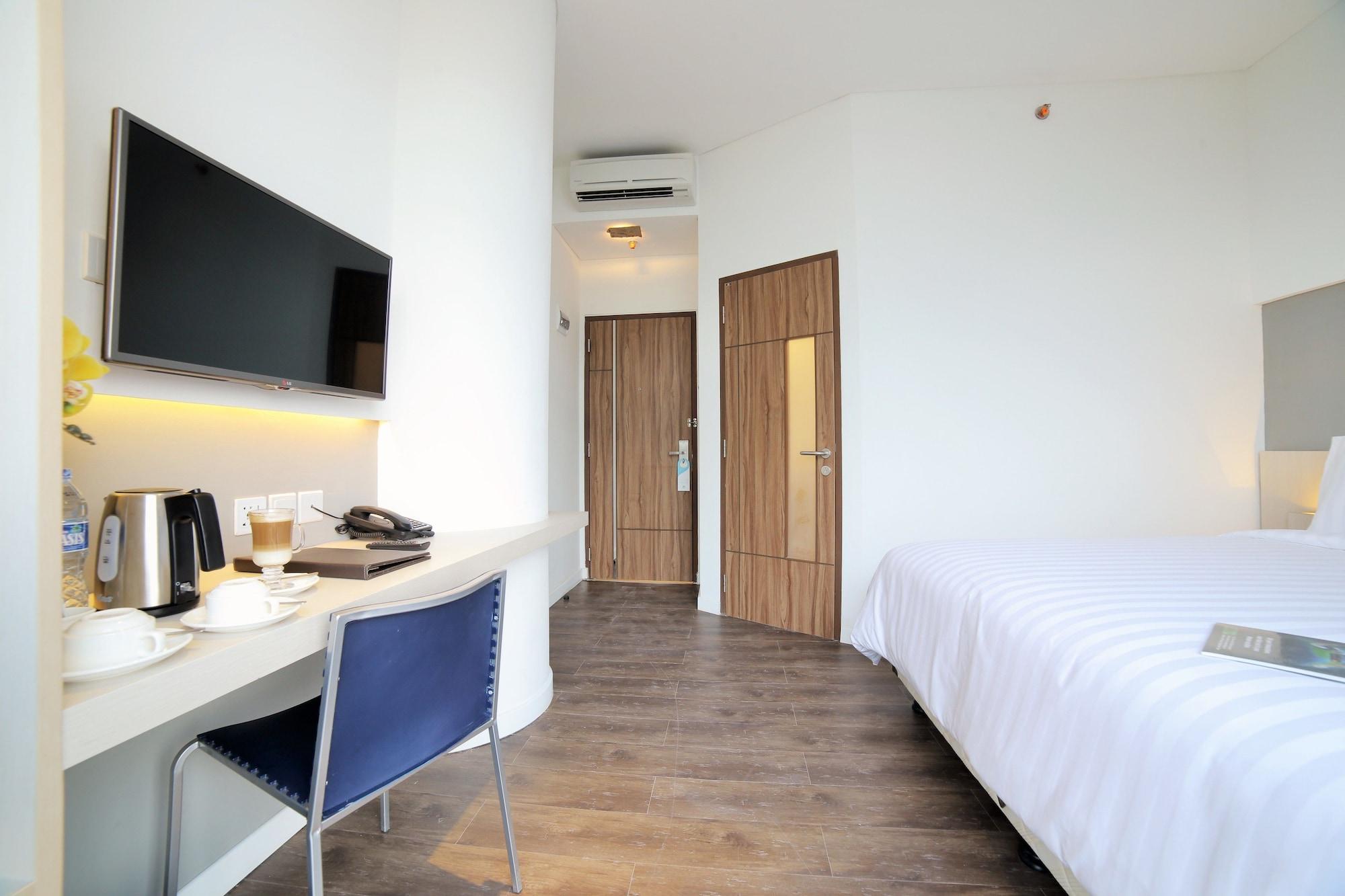 Ozone Hotel Pantai Indah Kapuk Jakarta Exterior foto